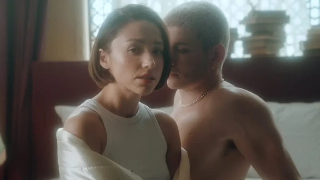 Zeynep Bastık – Eyvah video