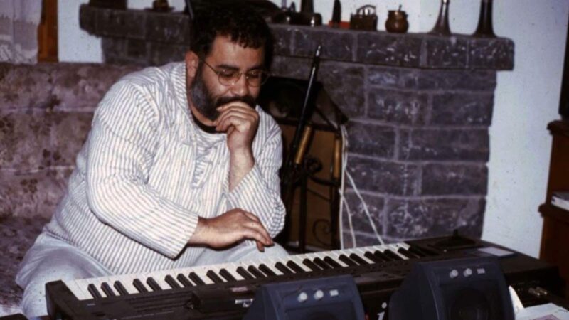 Ahmet Kaya – Dağlarda Kar Olsaydım Şarkı Sözleri