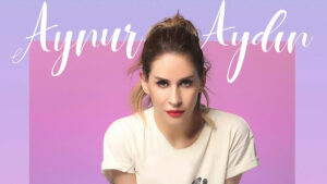 Aynur Aydın – Herşeyimsin Beşiktaş Şarkı Sözleri