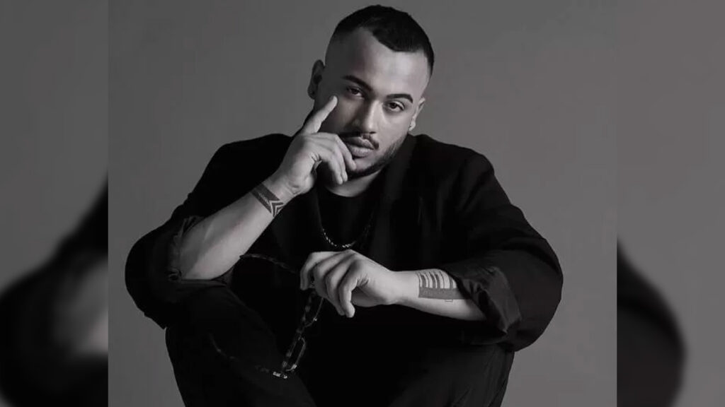 Tekir – Ne Zormuş Özlemek Seni video