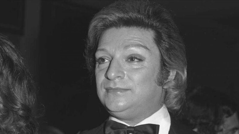 Zeki Müren – Manolyam Şarkı Sözleri