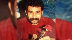 Ahmet Kaya – Kum Gibi Şarkı Sözleri