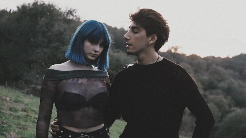 Ayça Tilki & Emirhan Çakmak – Bana Seni Sorma Şarkı Sözleri