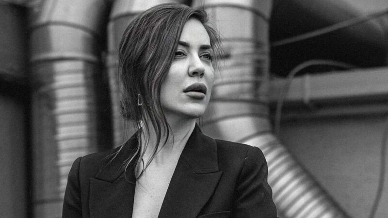 Banu Parlak – Bi Daha Arama Şarkı Sözleri