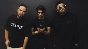 Çakal & Arem Özgüç & Arman Aydın – Diyardan Diyara Şarkı Sözleri