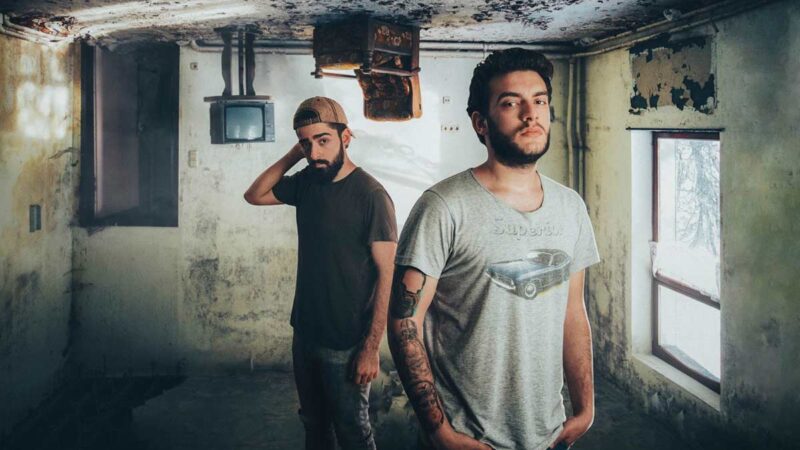 Dolu Kadehi Ters Tut – Dilerim Ki Şarkı Sözleri