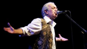 Edip Akbayram – Hasretinle Yandı Gönlüm Şarkı Sözleri