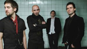 Gripin – Kimse Senin Gibi Sevmesin Şarkı Sözleri