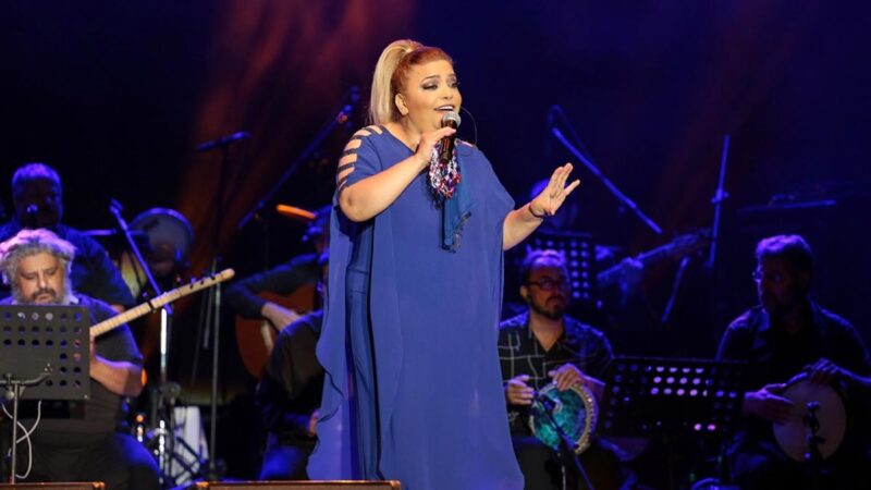 Kibariye – Lafı Mı Olur Şarkı Sözleri