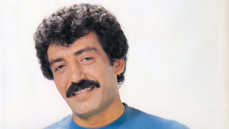 Müslüm Gürses – Hangimiz Sevmedik Şarkı Sözleri