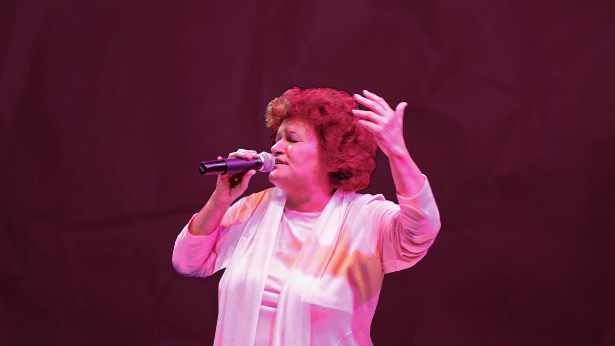 Selda Bağcan – Minnet Eylemem Şarkı Sözleri