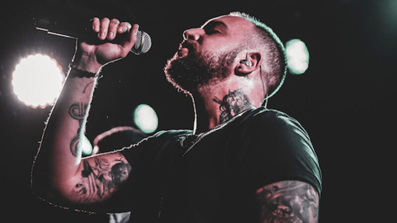 Server Uraz – Hayal Bile Kuramam Şarkı Sözleri