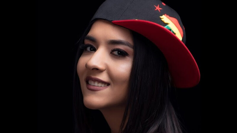 Sura İskenderli – Seni Severdim Şarkı Sözleri