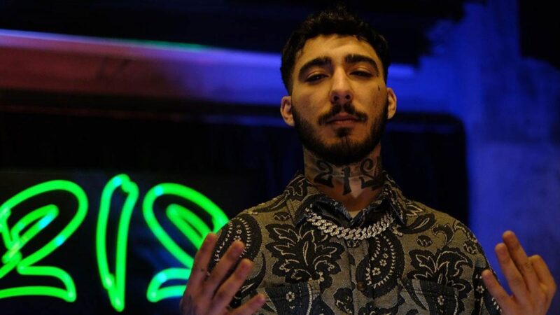 Uzi – Umrumda Değil Şarkı Sözleri