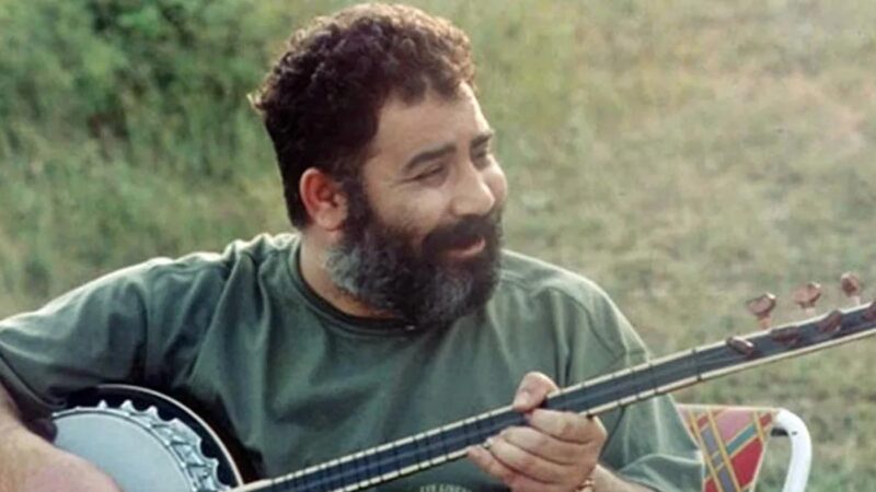 Ahmet Kaya – Penceresiz Kaldım Anne (Hani Benim Gençliğim) Şarkı Sözleri