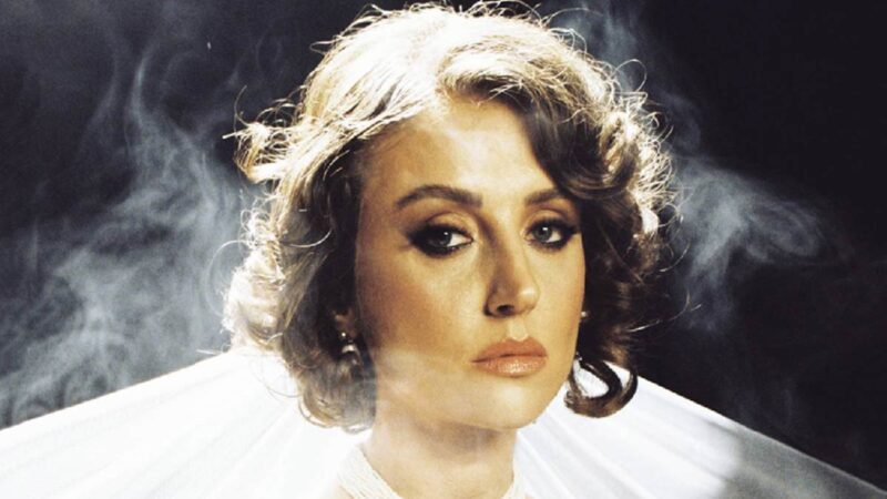 Bengü Beker – Sana Yıldızları Ödediğimden Şarkı Sözleri