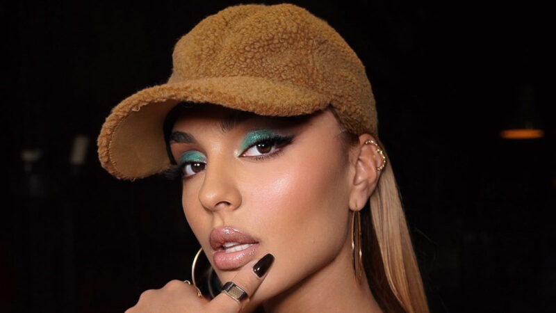 Berrin Keklikler – SGA (Peşindeyim Hala) Şarkı Sözleri