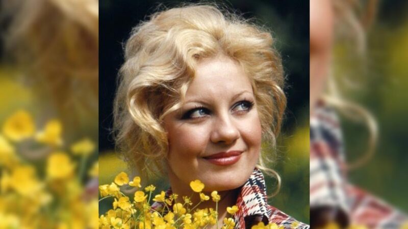 Emel Sayın – Duydum Ki Unutmuşsun Şarkı Sözleri