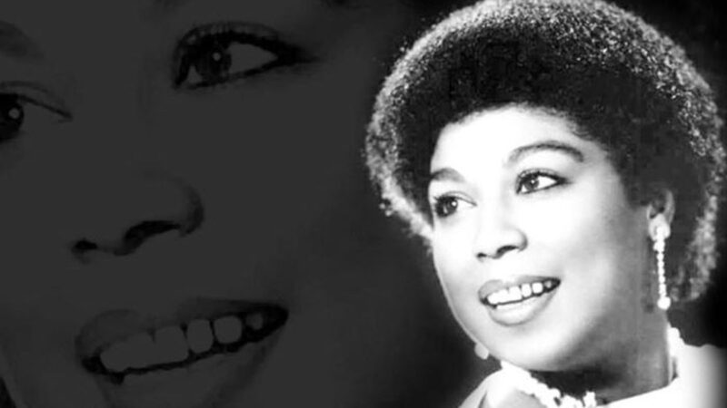 Esmeray – Unutama Beni Şarkı Sözleri