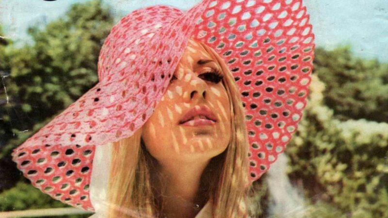 Kamuran Akkor – Sev Yeter Şarkı Sözleri