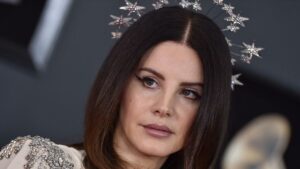 Lana Del Rey – Summertime Sadness Şarkı Sözleri