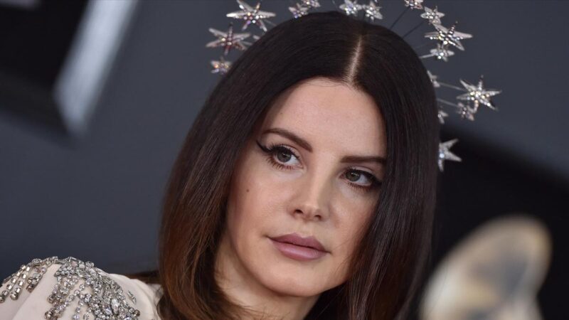 Lana Del Rey – Summertime Sadness Şarkı Sözleri