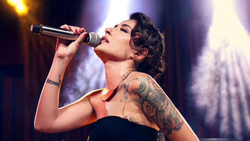 Melek Mosso – Keklik Gibi Şarkı Sözleri