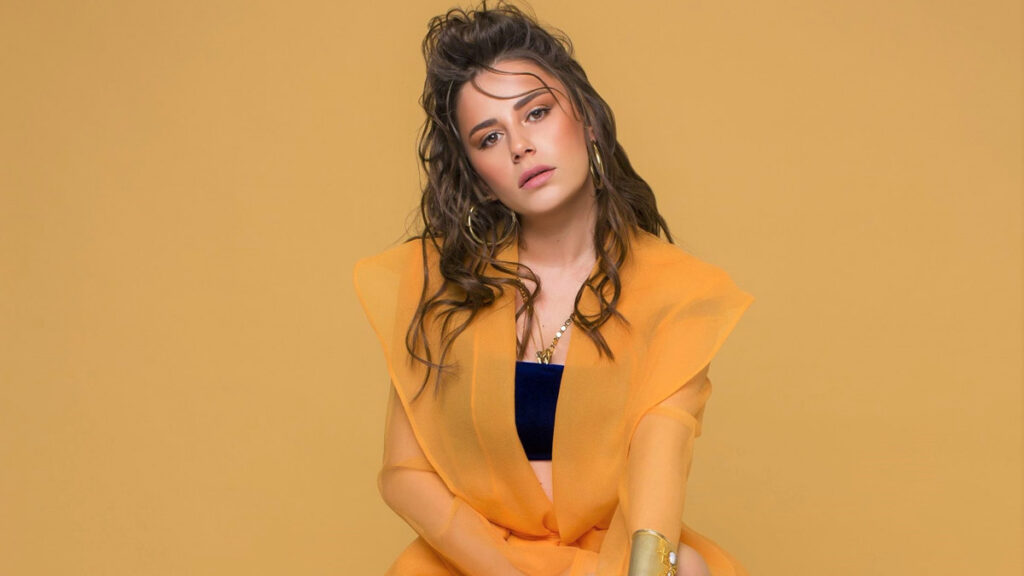 Merve Özbey – Yaramızda Kalsın video