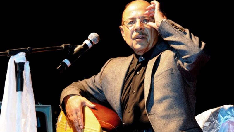 Neşet Ertaş – Bahçe Duvarından Aştım Şarkı Sözleri