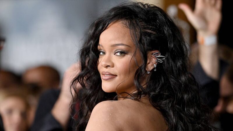 Rihanna – Diamonds Şarkı Sözleri