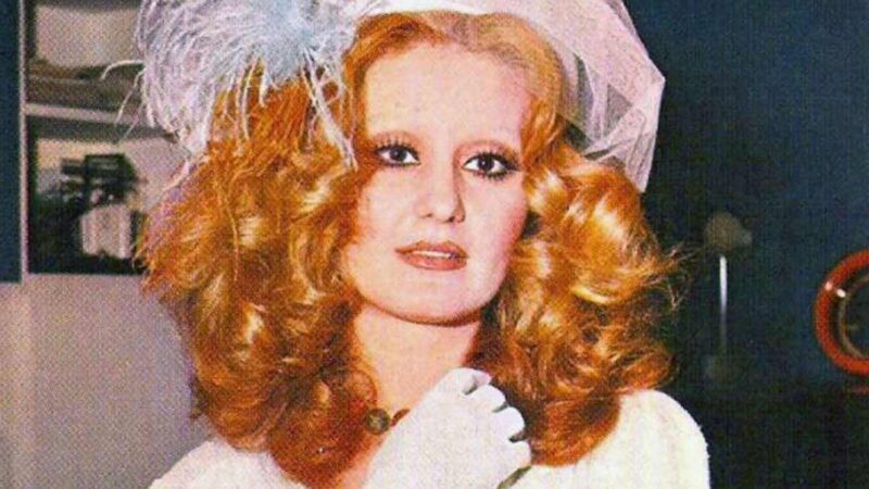 Şenay – Hayat Bayram Olsa Şarkı Sözleri