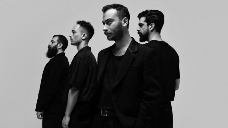 Yüzyüzeyken Konuşuruz – Sen Varsın Diye Şarkı Sözleri