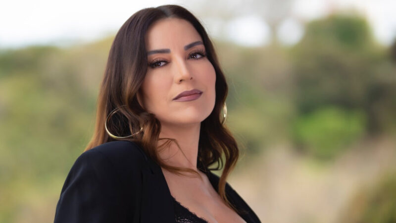 Aşkın Nur Yengi – Yalancı Bahar Şarkı Sözleri