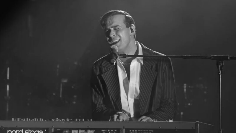 Mert Demir – Benden Kimseye Hayır Yok Şarkı Sözleri