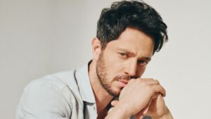 Murat Boz – Üç Cümle Şarkı Sözleri