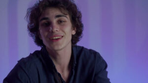 Subhan Memmedzade – Saçlarına Gül Düzüm Şarkı Sözleri