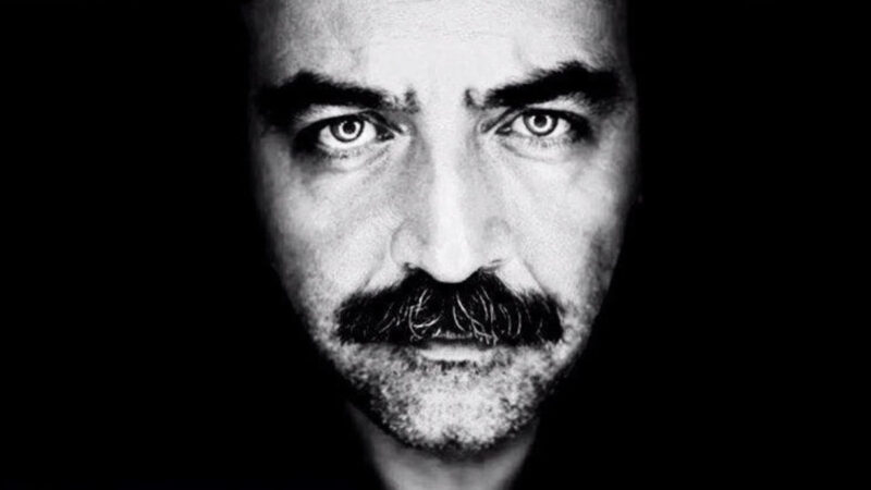 Yılmaz Erdoğan – Yeni Bir Sayfada Sana Bakmak Şarkı Sözleri