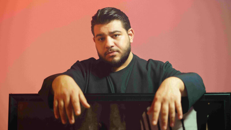 Ahiyan – Zor Tutuyorum Şarkı Sözleri