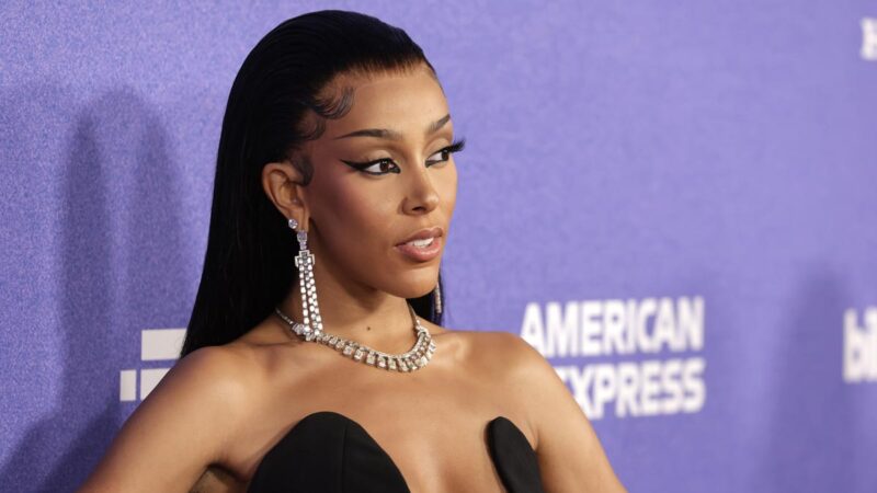 Doja Cat – Streets Şarkı Sözleri