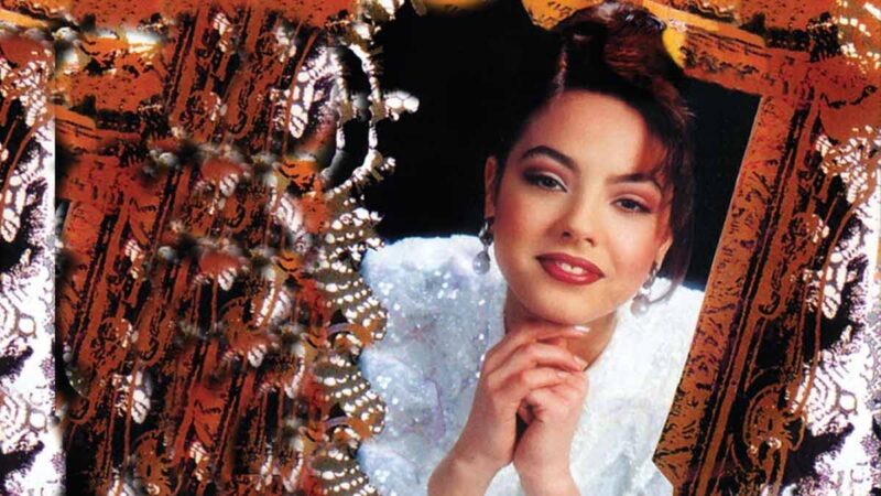 Ebru Gündeş – Aman Kimseler Duymasın Şarkı Sözleri