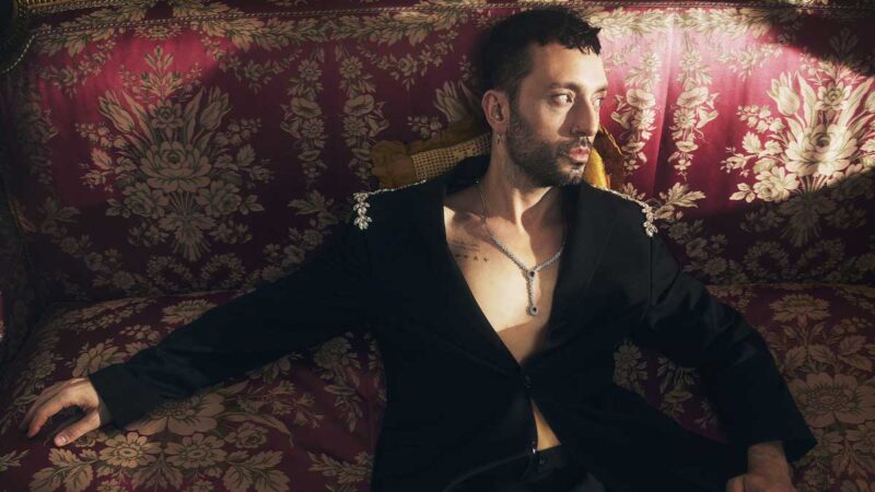 Mabel Matiz – Karakol Şarkı Sözleri