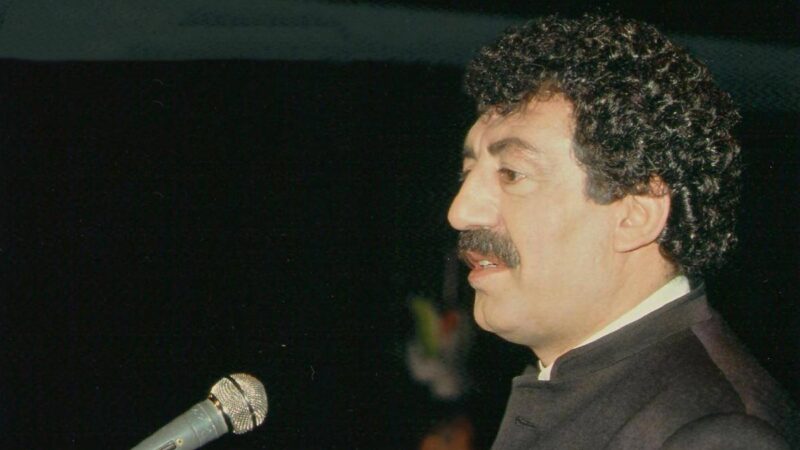 Müslüm Gürses – Konuşsana Bir Tanem Şarkı Sözleri