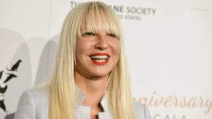 Sia – Chandelier Şarkı Sözleri