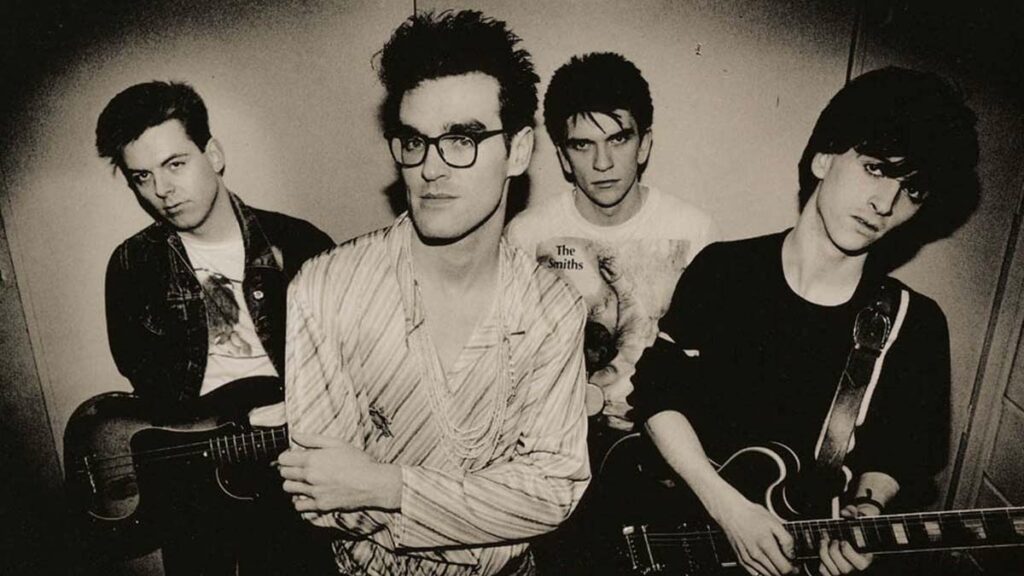 The Smiths – There Is a Light That Never Goes Out Şarkı Sözleri