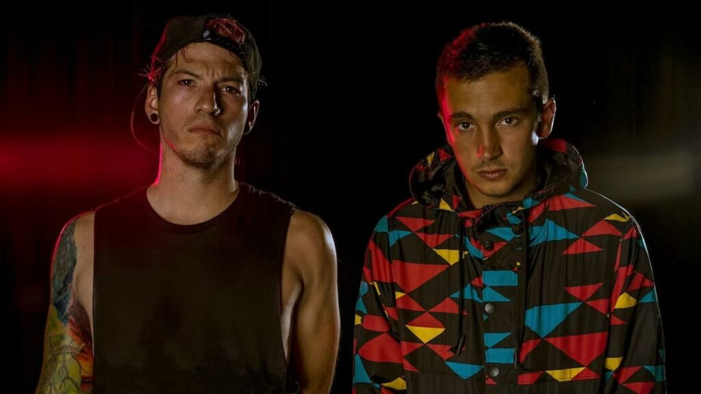 Twenty One Pilots – Backslide video