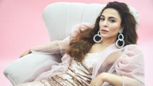 Ziynet Sali – Daha Nasıl Sevebilirim Şarkı Sözleri