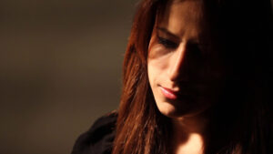 Ayfer Vardar – Gide Gide Bir Söğüde Dayandım Şarkı Sözleri