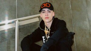 Cris MJ – SI NO ES CONTIGO Lyrics