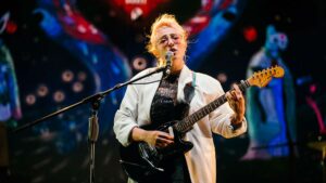 Kalben – Haydi Söyle Şarkı Sözleri