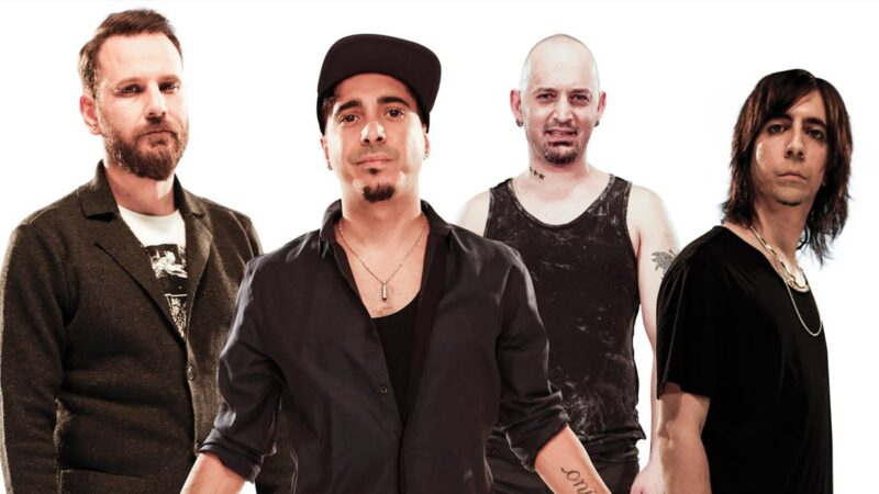 Manga – We Could Be The Same Şarkı Sözleri